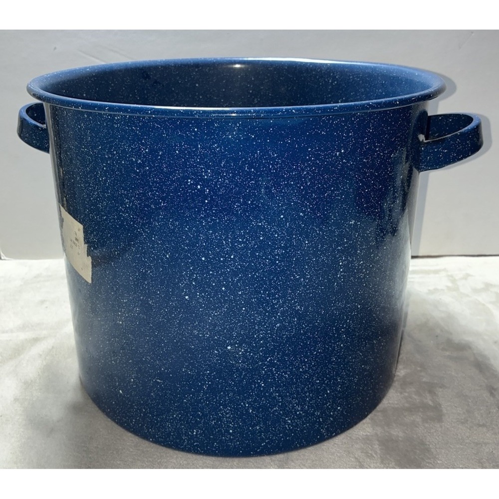 Cinsa Pot Blue Speckled Enamel 15 3/8 qt Large